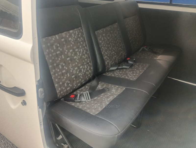 KOMBI 1.4 MI STD LOTAÇÃO 8V FLEX 3P MANUAL - 2013 - FARROUPILHA