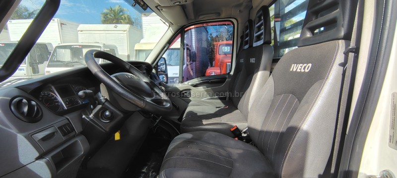 DAILY TRUCK 70C17 - 2013 - PORTãO