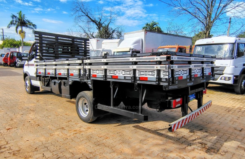 DAILY TRUCK 70C17 - 2013 - PORTãO