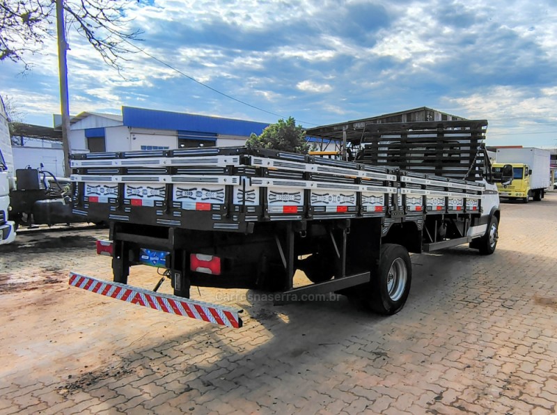 DAILY TRUCK 70C17 - 2013 - PORTãO