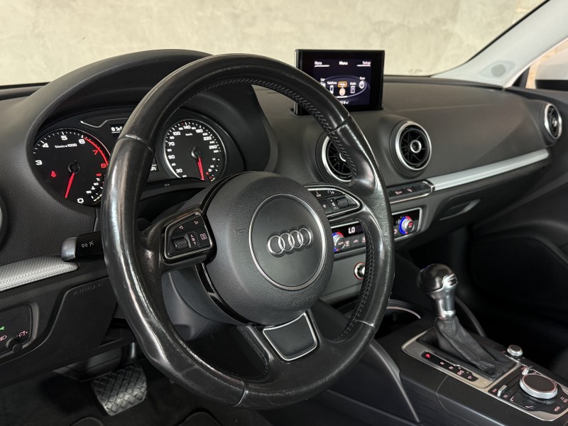 A3 1.8 TFSI SEDAN AMBITION 16V 180CV GASOLINA 4P S TRONIC - 2015 - CAXIAS DO SUL