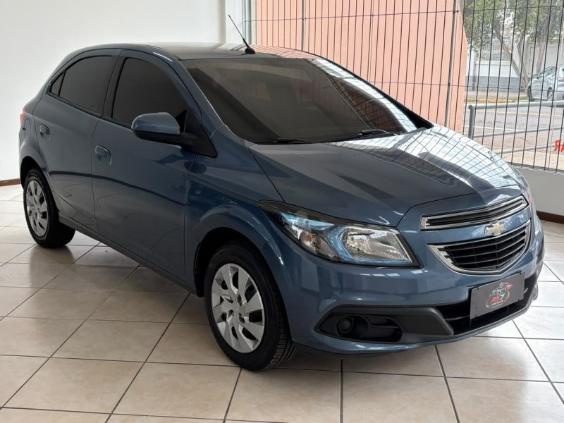ONIX 1.4 MPFI LT 8V FLEX 4P MANUAL - 2015 - BENTO GONçALVES