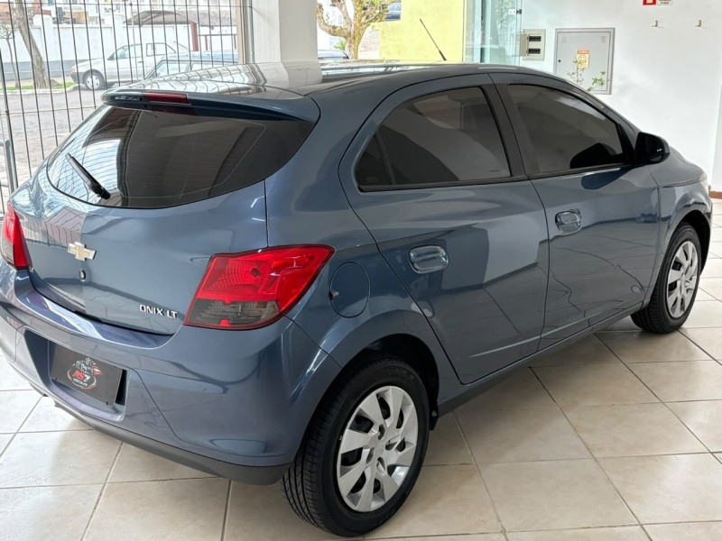ONIX 1.4 MPFI LT 8V FLEX 4P MANUAL - 2015 - BENTO GONçALVES