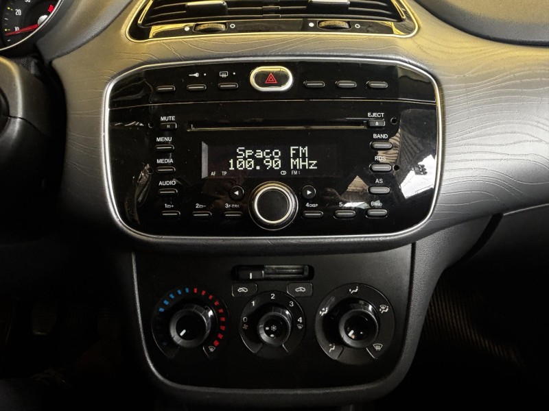 PUNTO 1.4 ATTRACTIVE ITALIA 8V FLEX 4P MANUAL - 2016 - FARROUPILHA