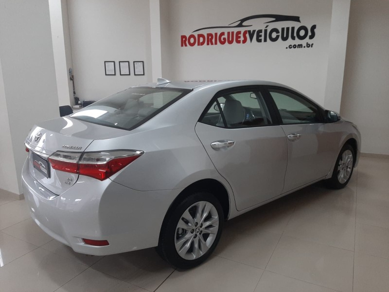 COROLLA 2.0 XEI 16V FLEX 4P AUTOMÁTICO - 2018 - CAXIAS DO SUL