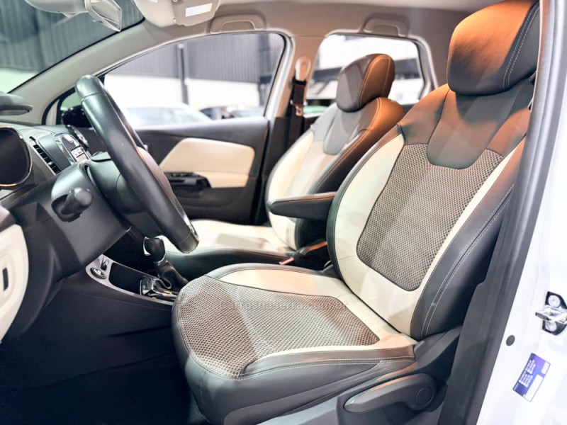 CAPTUR 2.0 16V FLEX INTENSE AUTOMÁTICO - 2018 - NOVO HAMBURGO