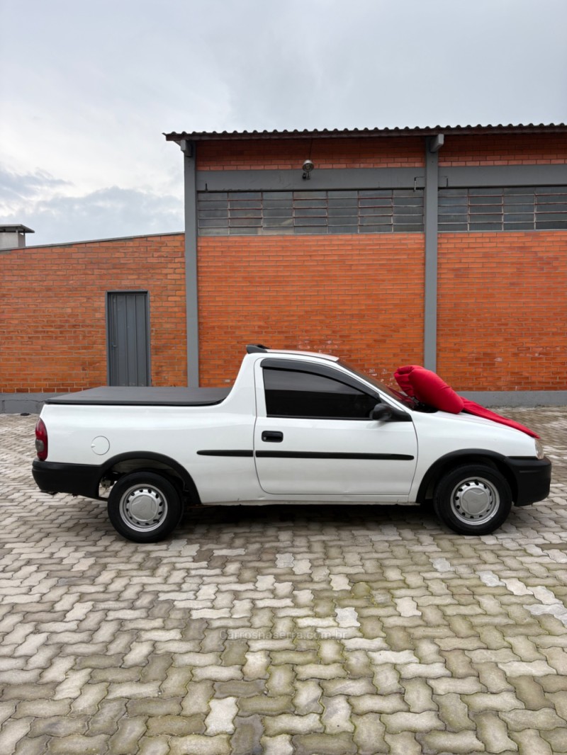 CORSA 1.6 MPFI STD CS PICK-UP 8V GASOLINA 2P MANUAL - 2001 - CAXIAS DO SUL