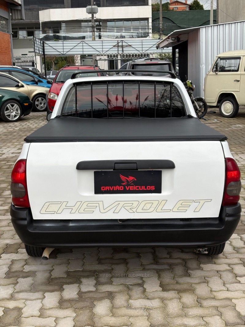 CORSA 1.6 MPFI STD CS PICK-UP 8V GASOLINA 2P MANUAL - 2001 - CAXIAS DO SUL