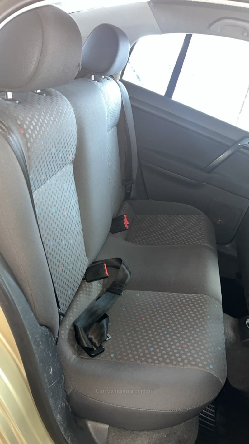POLO 1.6 MI 8V FLEX 4P MANUAL - 2005 - VERANóPOLIS