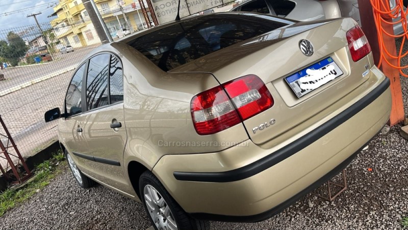 POLO 1.6 MI 8V FLEX 4P MANUAL - 2005 - VERANóPOLIS
