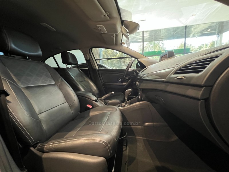 FLUENCE 2.0 DYNAMIQUE PLUS 16V FLEX 4P AUTOMÁTICO - 2016 - CAXIAS DO SUL