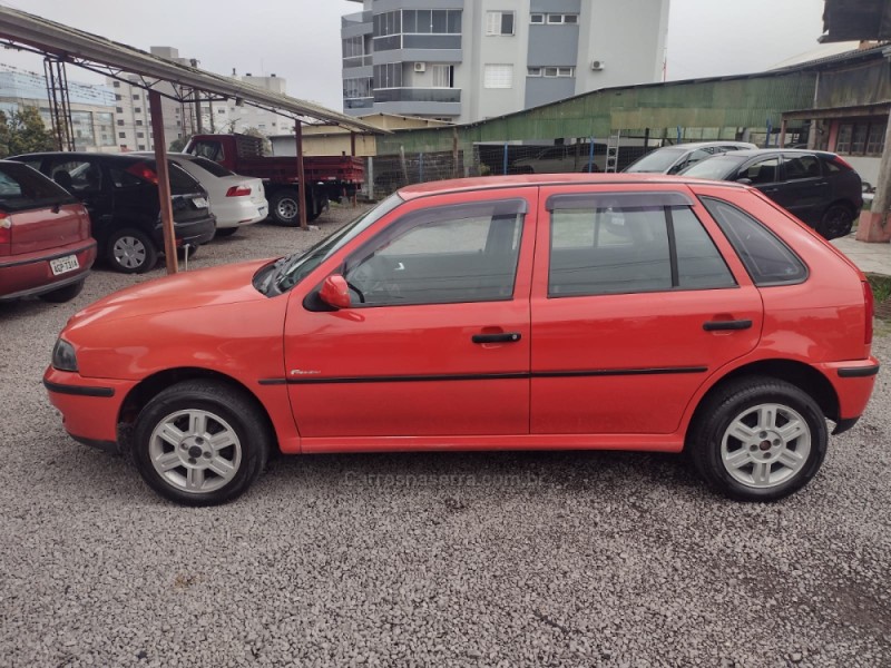 GOL 1.0 MI 16V GASOLINA 4P MANUAL G.III - 2001 - VERANóPOLIS