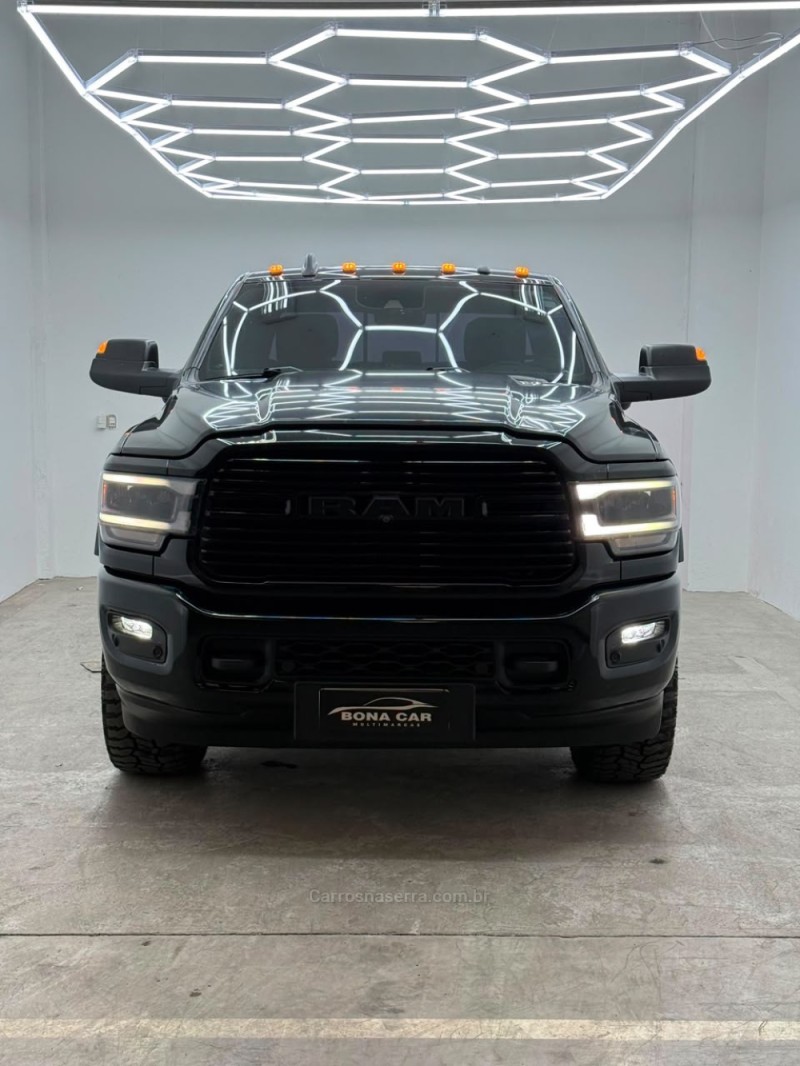 2500 LARAMIE 6.7 NIGHT ED TURBO CD 4X4 DIESEL 4P AUTOMÁTICO - 2021 - CAXIAS DO SUL