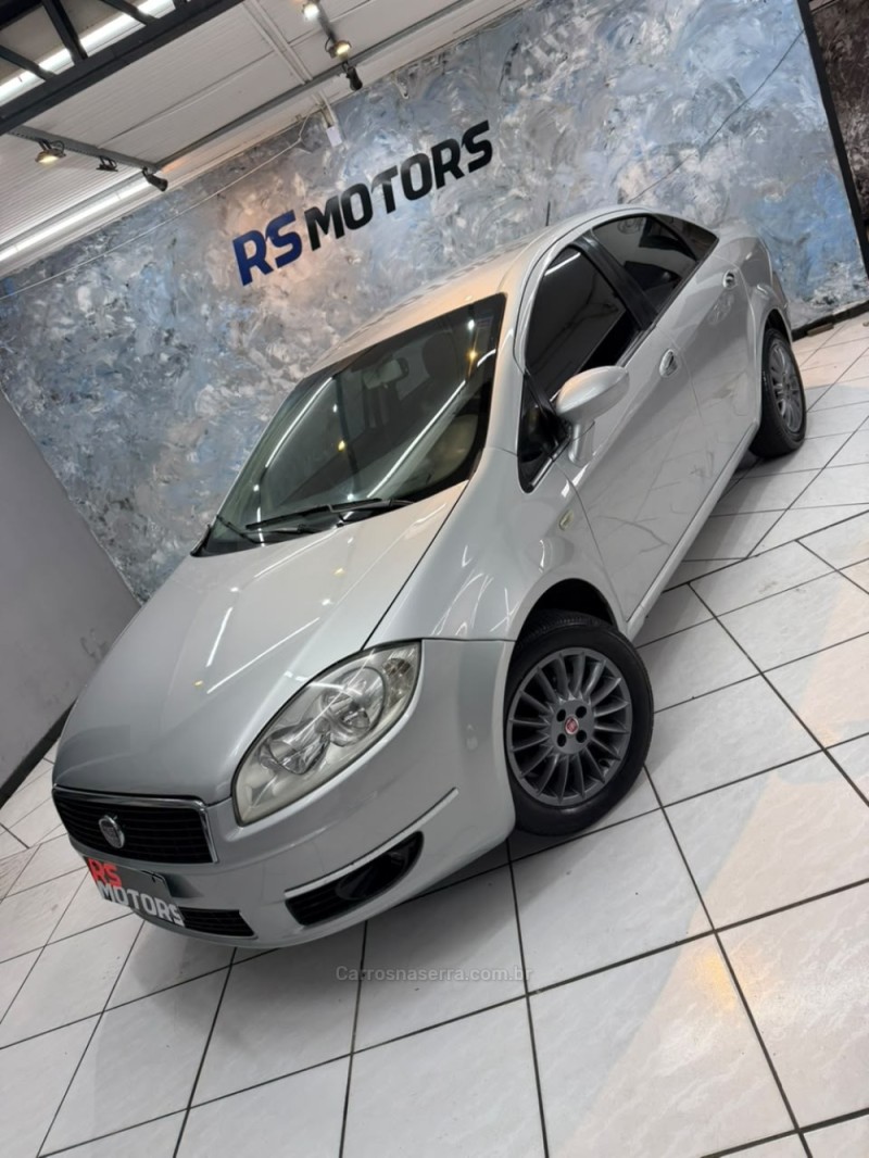LINEA 1.8 HLX 16V FLEX 4P AUTOMATIZADO - 2011 - CAXIAS DO SUL