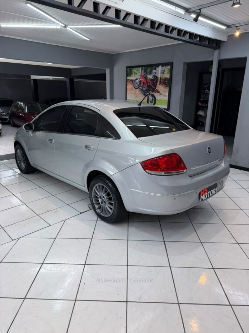 LINEA 1.8 HLX 16V FLEX 4P AUTOMATIZADO - 2011 - CAXIAS DO SUL