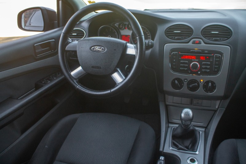 FOCUS 1.6 S SEDAN 16V FLEX 4P MANUAL - 2012 - FARROUPILHA