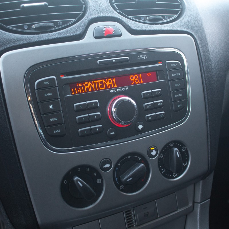 FOCUS 1.6 S SEDAN 16V FLEX 4P MANUAL - 2012 - FARROUPILHA