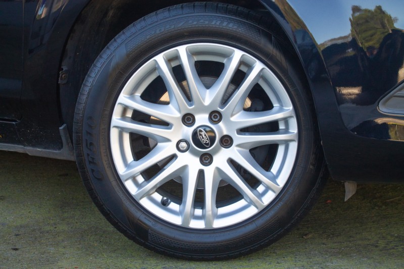 FOCUS 1.6 S SEDAN 16V FLEX 4P MANUAL - 2012 - FARROUPILHA
