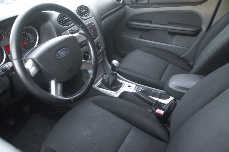 FOCUS 1.6 S SEDAN 16V FLEX 4P MANUAL - 2012 - FARROUPILHA