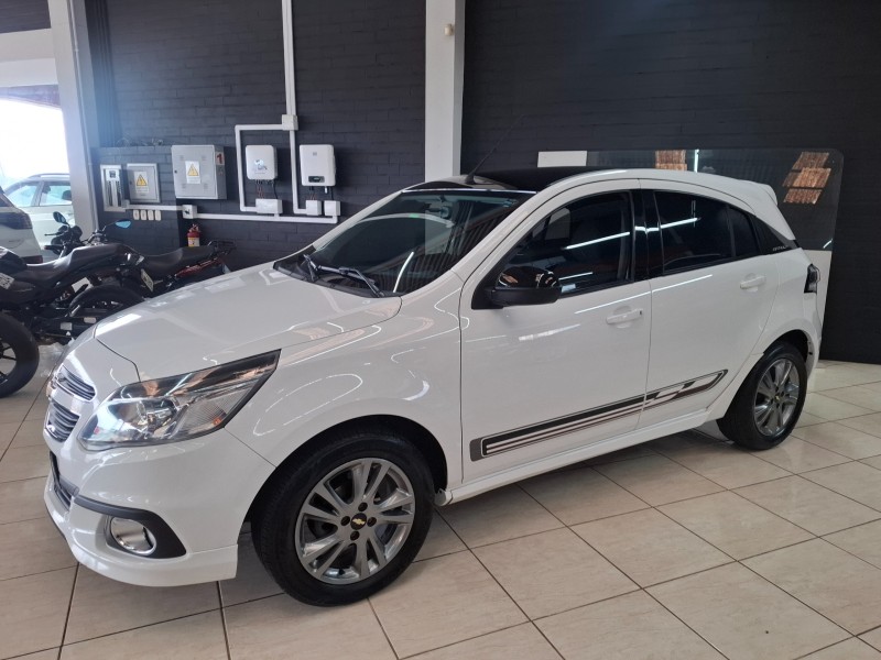 AGILE 1.4 MPFI EFFECT 8V FLEX 4P MANUAL - 2014 - FARROUPILHA