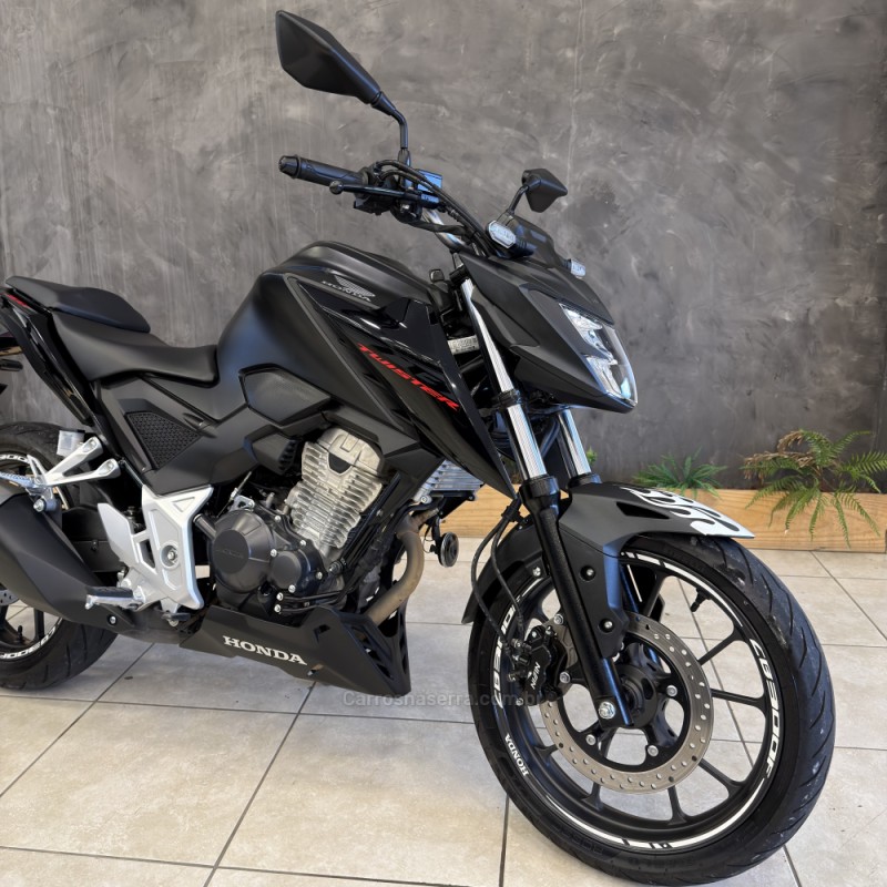 CB 300F TWISTER CBS - 2024 - FARROUPILHA