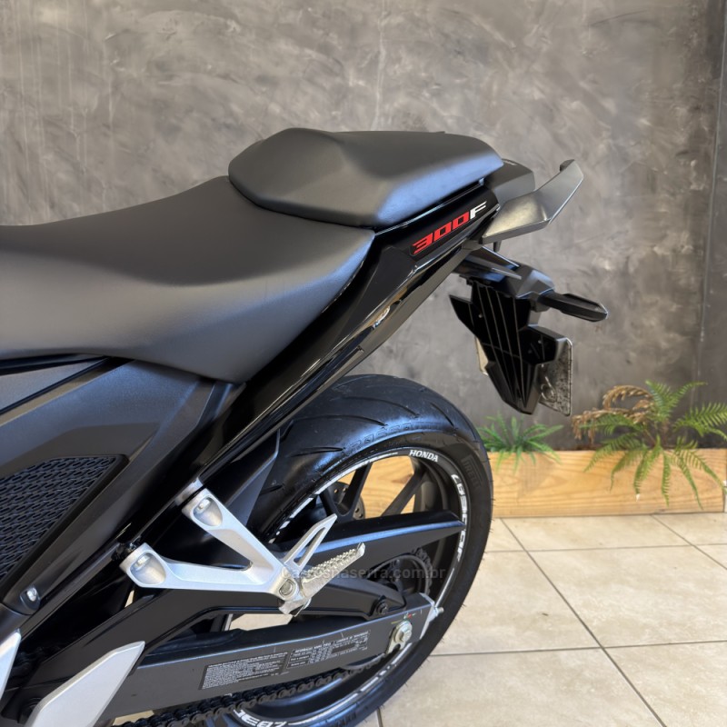 CB 300F TWISTER CBS - 2024 - FARROUPILHA