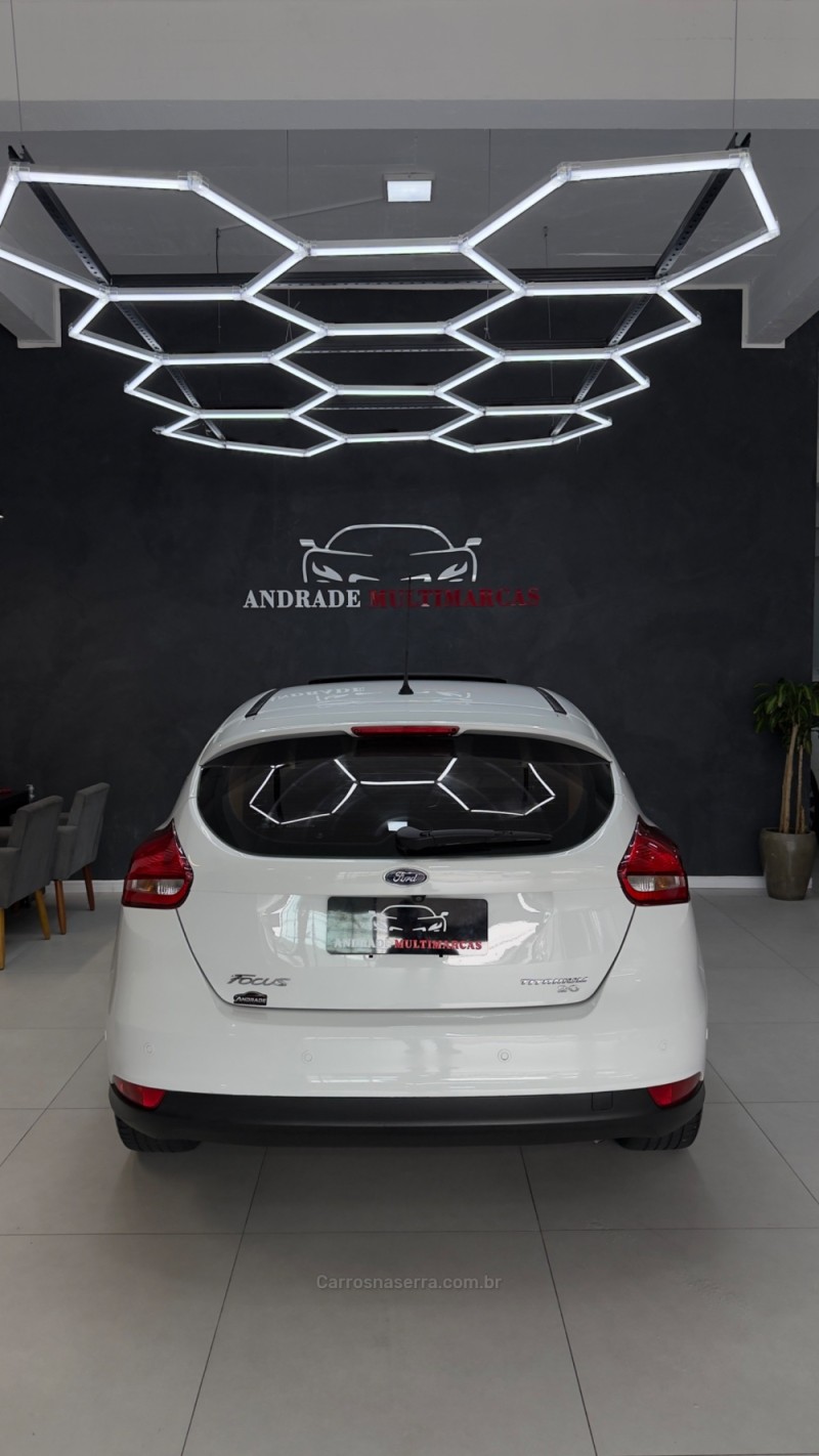 FOCUS 2.0 TITANIUM PLUS 16V FLEX 4P AUTOMÁTICO - 2016 - CAXIAS DO SUL