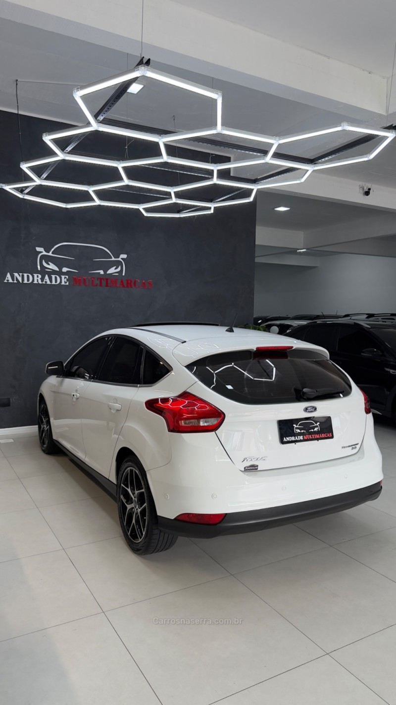 FOCUS 2.0 TITANIUM PLUS 16V FLEX 4P AUTOMÁTICO - 2016 - CAXIAS DO SUL