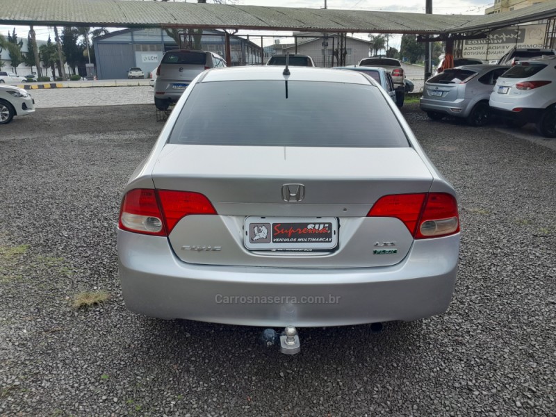 CIVIC 1.8 LXS 16V FLEX 4P MANUAL - 2008 - VERANóPOLIS