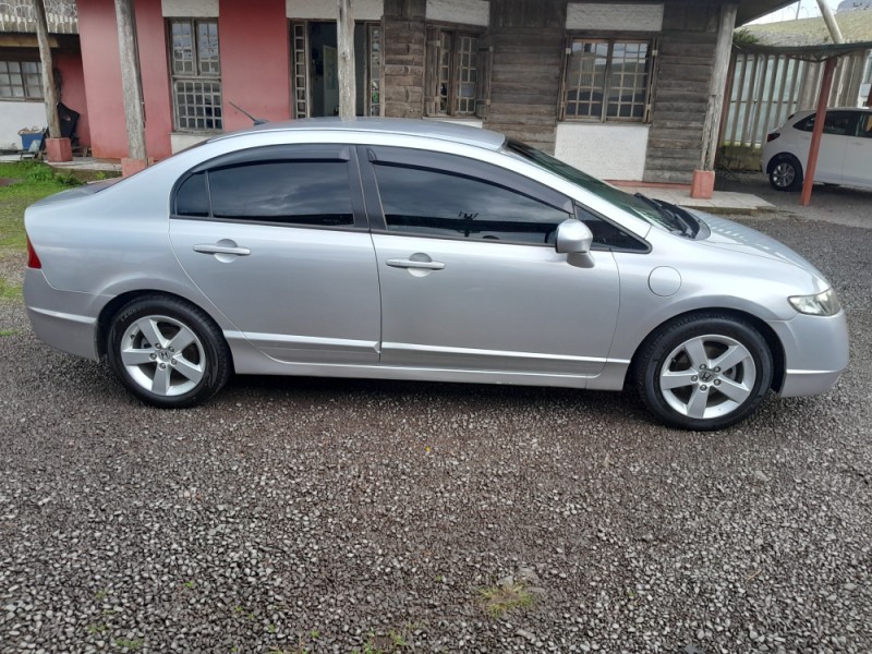 CIVIC 1.8 LXS 16V FLEX 4P MANUAL - 2008 - VERANóPOLIS
