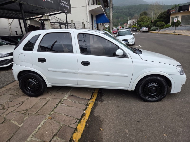 CORSA 1.4 MPFI MAXX 8V FLEX 4P MANUAL - 2011 - PICADA CAFé