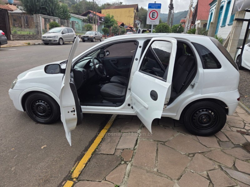 CORSA 1.4 MPFI MAXX 8V FLEX 4P MANUAL - 2011 - PICADA CAFé
