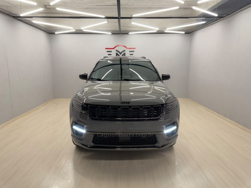 COMMANDER 2.0 HURRICANE BLACKHAWK 4X4 TURBO GASOLINA 4P AUTOMÁTICO - 2025 - CAXIAS DO SUL