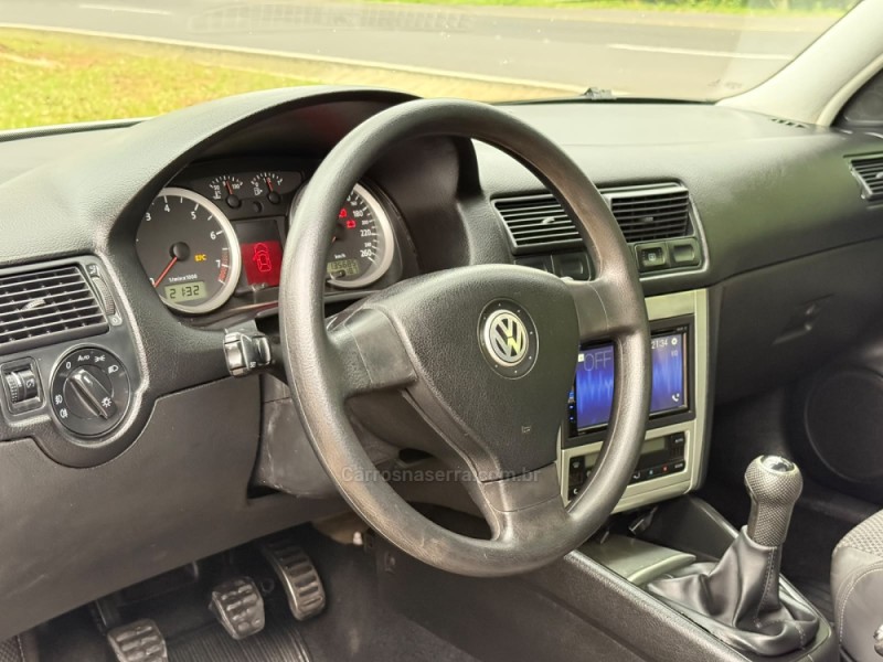 GOLF 1.6 MI SPORTLINE 8V FLEX 4P MANUAL - 2010 - DOIS IRMãOS