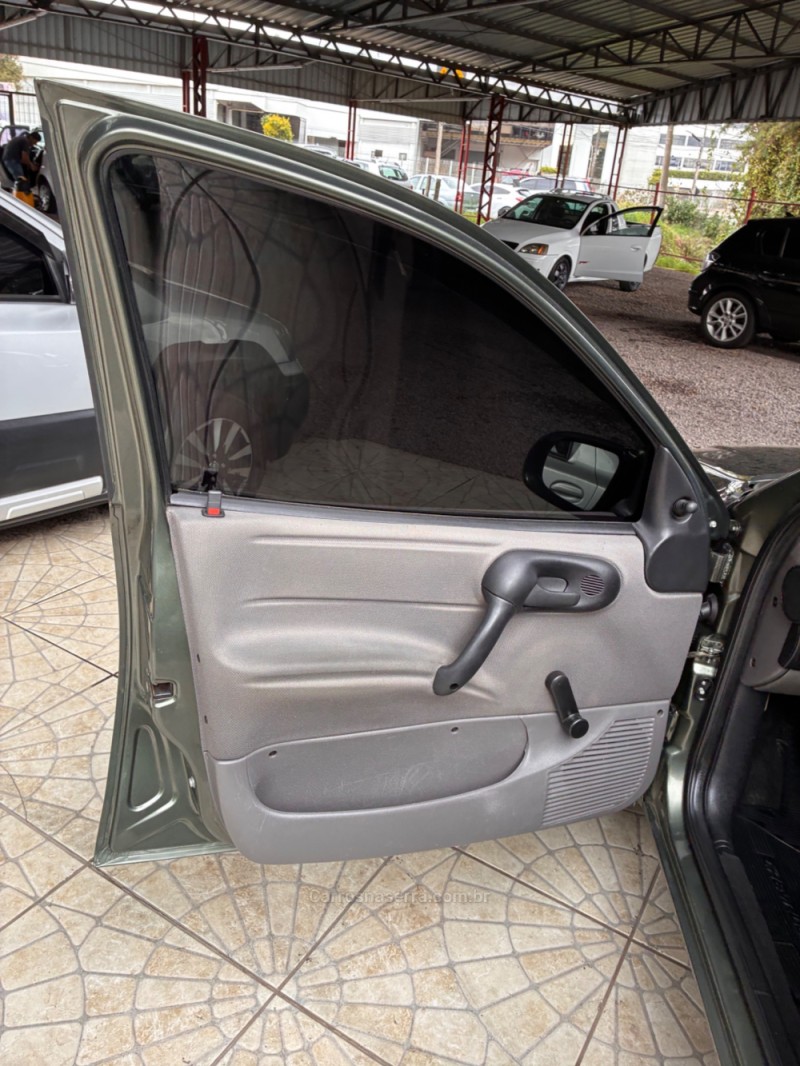 CLASSIC 1.0 MPFI 8V GASOLINA 4P MANUAL - 2012 - CAXIAS DO SUL