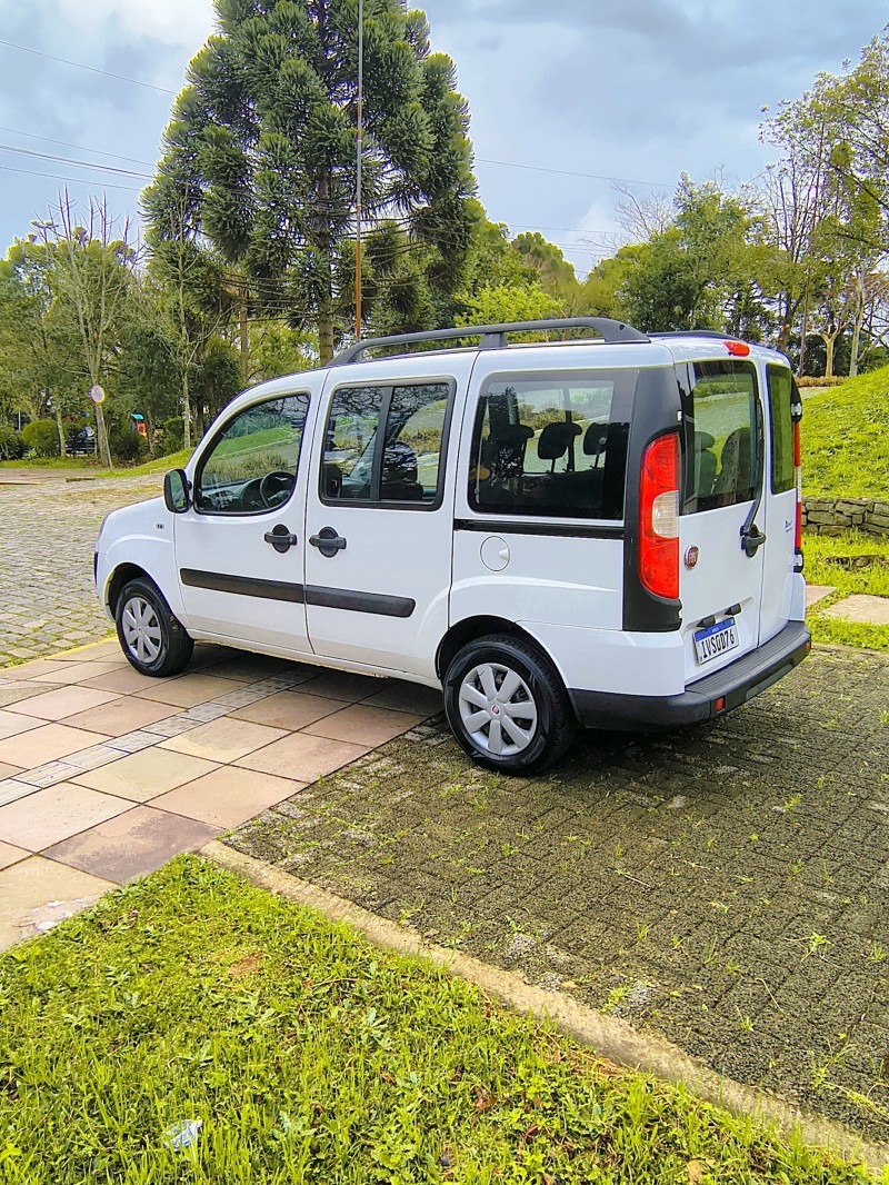 DOBLÓ 1.8 MPI ESSENCE 16V FLEX 7P MANUAL - 2014 - FARROUPILHA