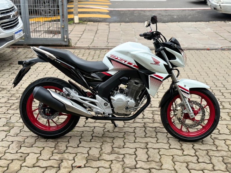 CB 250F TWISTER CBS - 2022 - BENTO GONçALVES