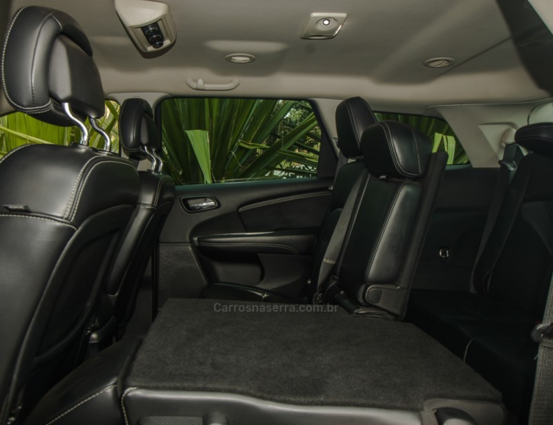 JOURNEY 3.6 SXT V6 GASOLINA 4P AUTOMÁTICO - 2012 - NOVO HAMBURGO
