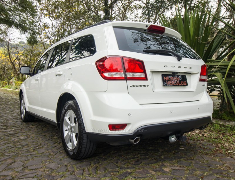 JOURNEY 3.6 SXT V6 GASOLINA 4P AUTOMÁTICO - 2012 - NOVO HAMBURGO