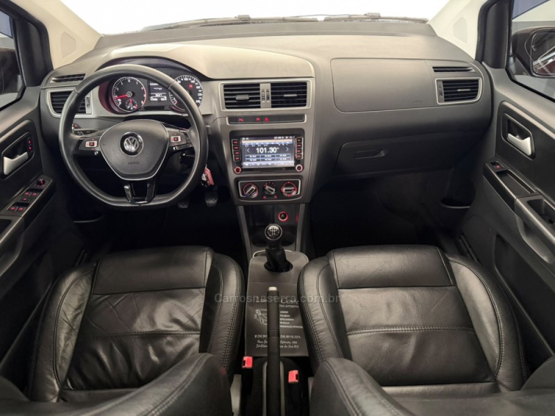 FOX 1.6 COMFORTLINE 8V FLEX 4P MANUAL - 2016 - CAXIAS DO SUL