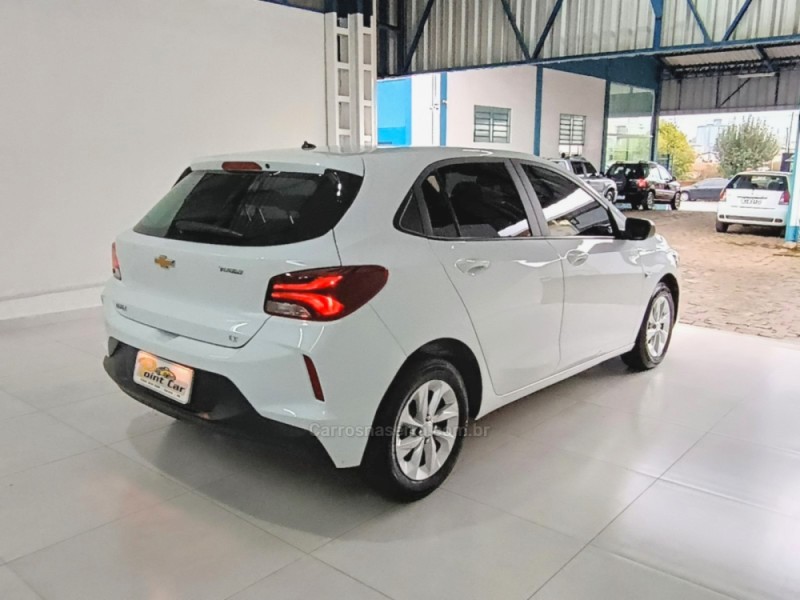 ONIX 1.0 LT 12V FLEX 4P MANUAL - 2023 - VACARIA