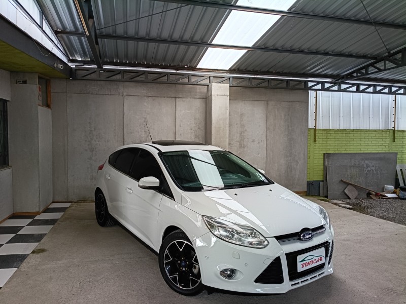 FOCUS 2.0 TITANIUM PLUS 16V FLEX 4P AUTOMÁTICO - 2015 - CAXIAS DO SUL