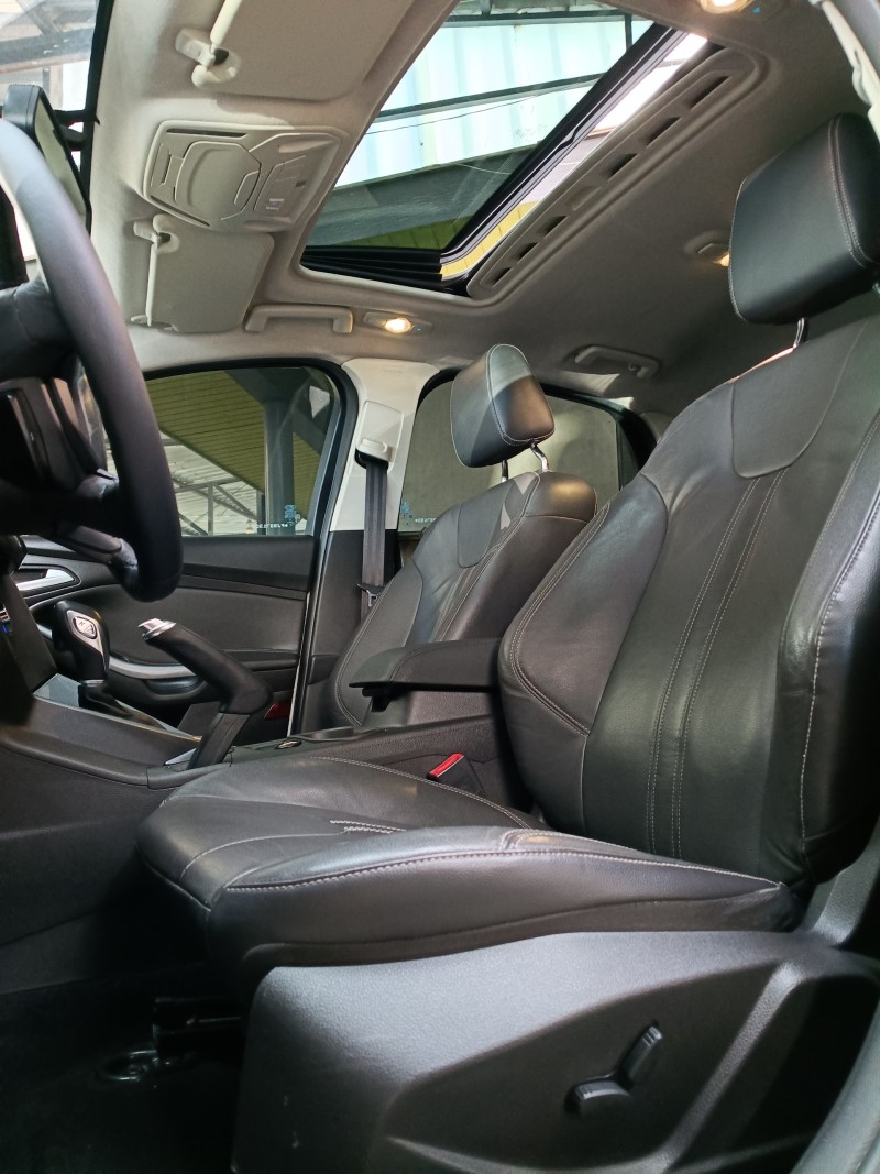 FOCUS 2.0 TITANIUM PLUS 16V FLEX 4P AUTOMÁTICO - 2015 - CAXIAS DO SUL
