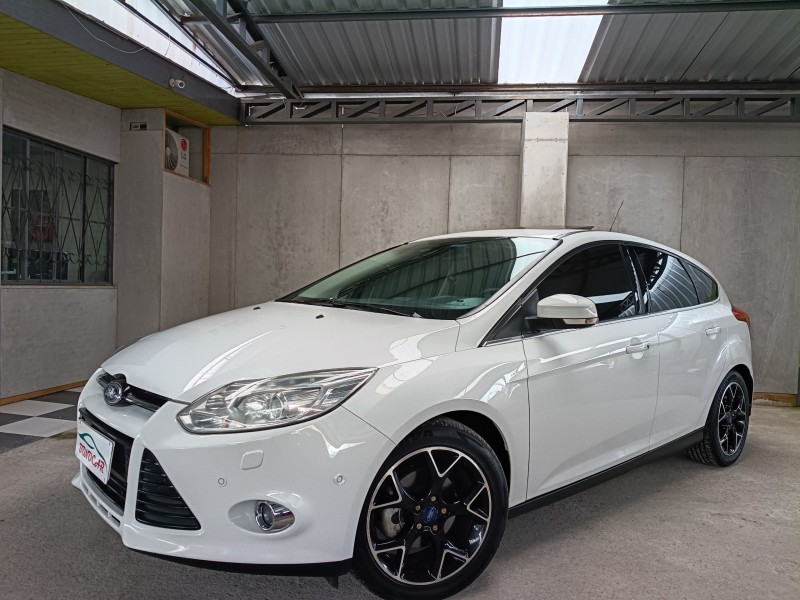 FOCUS 2.0 TITANIUM PLUS 16V FLEX 4P AUTOMÁTICO - 2015 - CAXIAS DO SUL