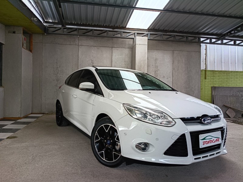 FOCUS 2.0 TITANIUM PLUS 16V FLEX 4P AUTOMÁTICO - 2015 - CAXIAS DO SUL