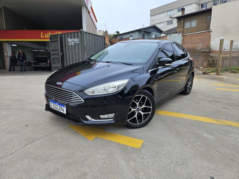 focus 2.0 titanium hatch 16v flex 4p automatico 2016 caxias do sul