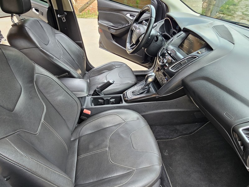 FOCUS 2.0 TITANIUM HATCH 16V FLEX 4P AUTOMÁTICO - 2016 - CAXIAS DO SUL