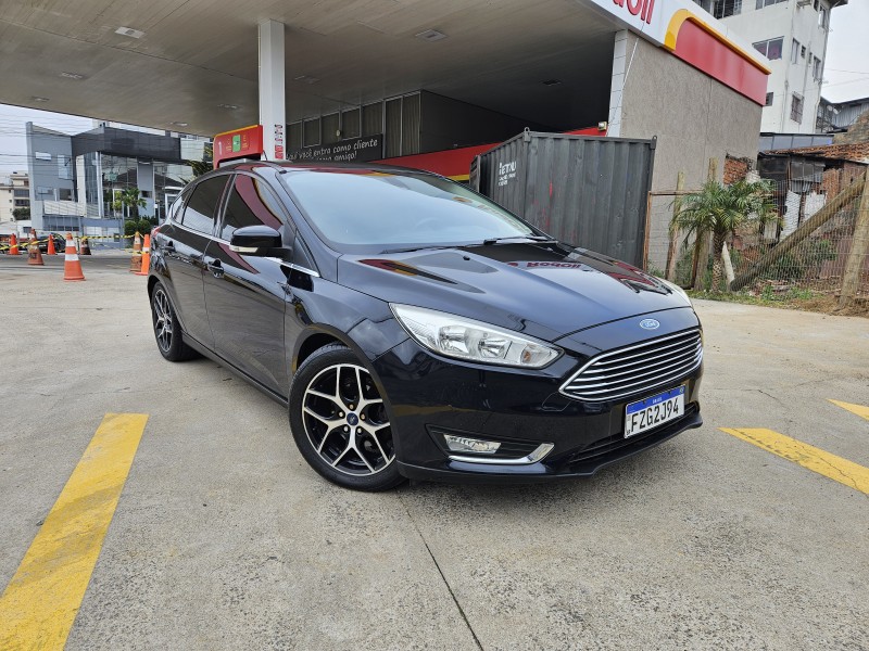 FOCUS 2.0 TITANIUM HATCH 16V FLEX 4P AUTOMÁTICO - 2016 - CAXIAS DO SUL