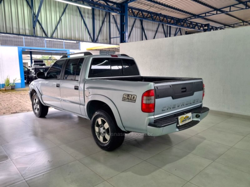 S10 2.4 MPFI EXECUTIVE 4X2 CD 8V FLEX 4P MANUAL - 2010 - VACARIA