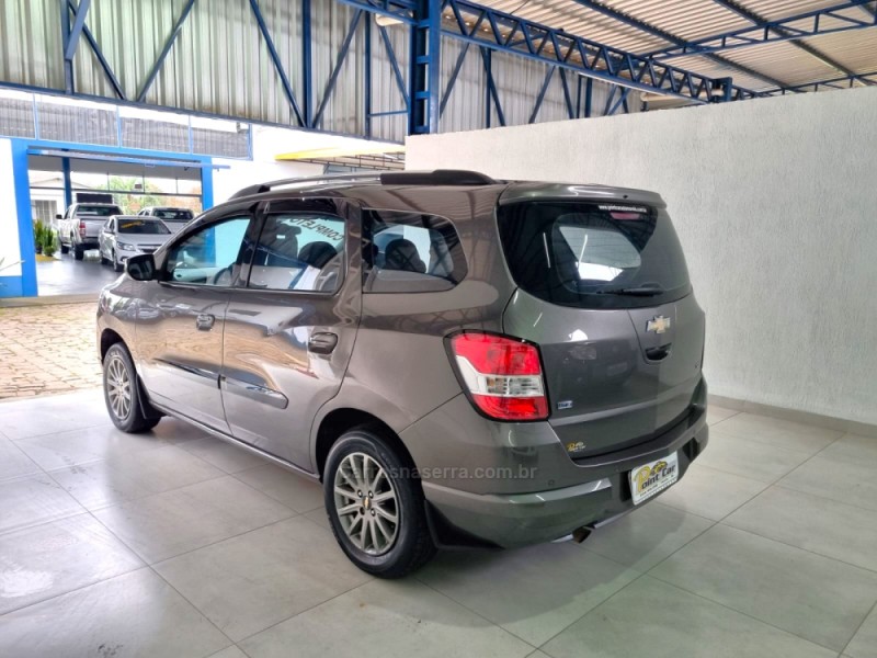 SPIN 1.8 LT 8V FLEX 4P AUTOMÁTICO - 2015 - VACARIA